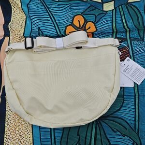 Lululemon All Night Festival Bag 5L